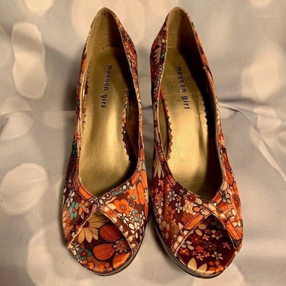 MADDEN GIRL LATTE PEEP TOE 4” HEEL SIZE 9 - Picture 2 of 5